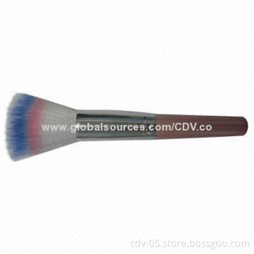 Makeup powder brushes, made of wooden handle and aluminum ferrule with tricolor synthetic hair